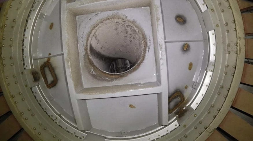 grain-bin-inspection-flyability-8