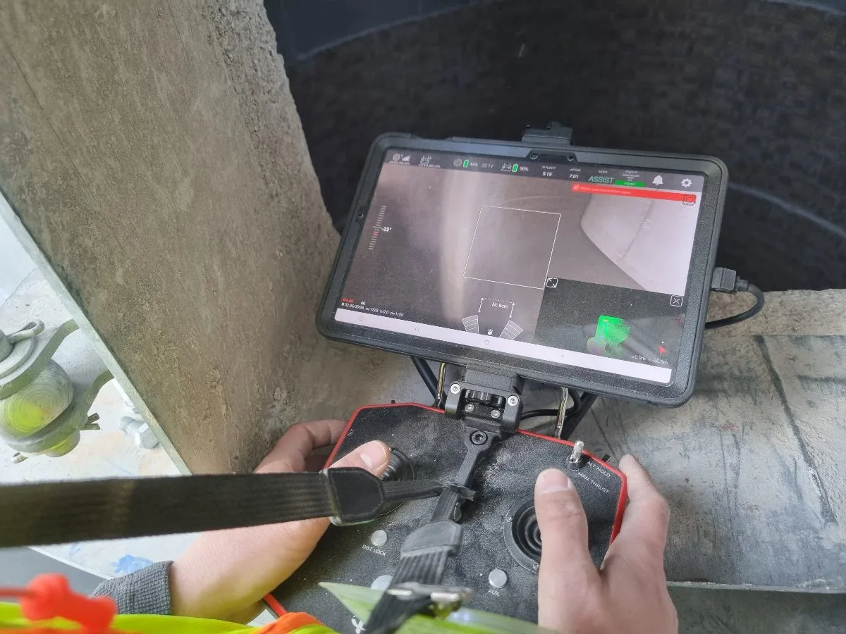 cement-plant-drone-tablet-digital-twin