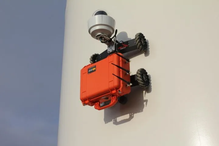 climber-robot-confined-space-equipment